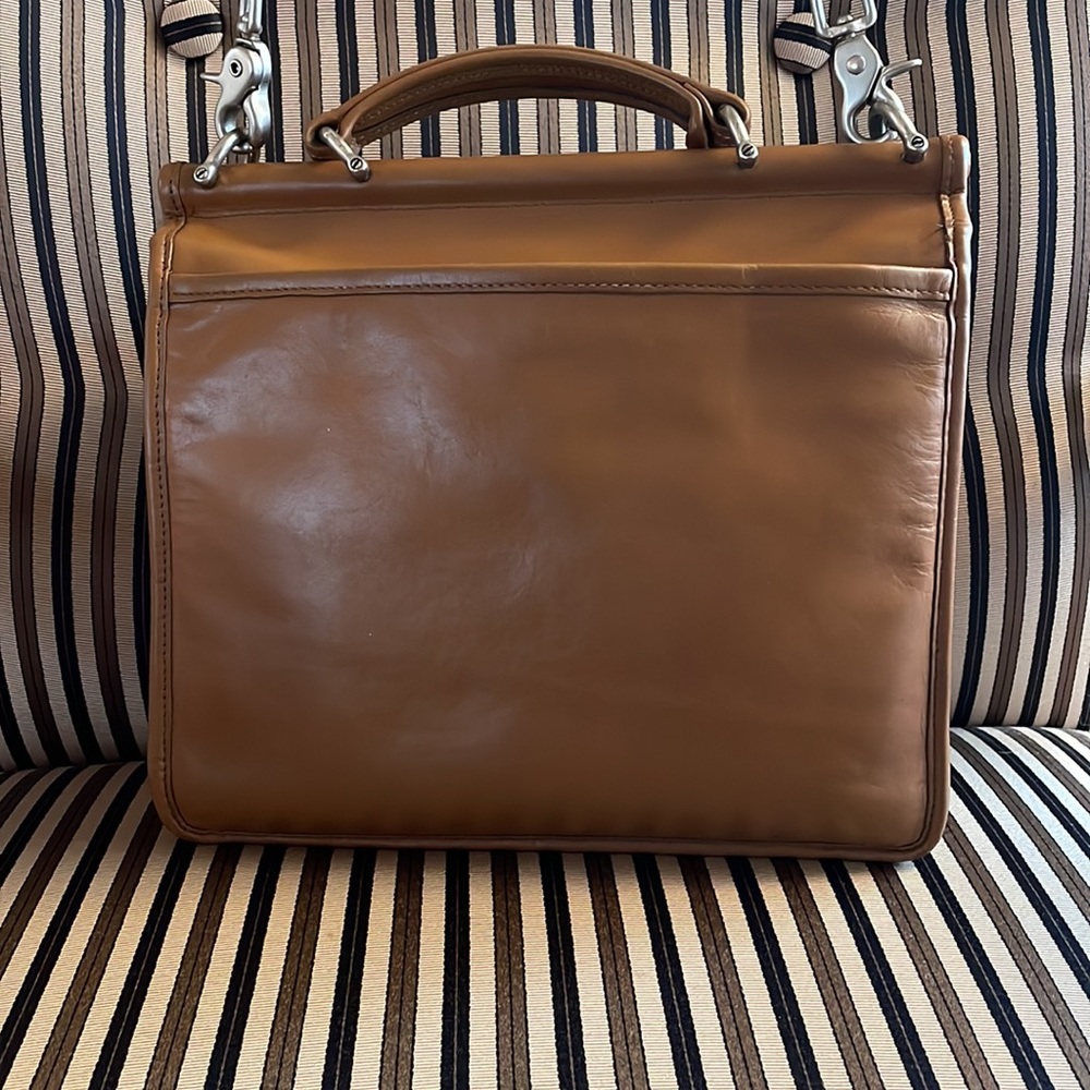 Vintage Y2K Coach Willis Camel with Nickel Hardware 9927 - Picture 4 of 16